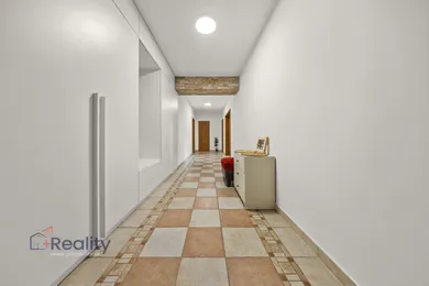 Na predaj 2-izbový byt, 80 m², Bratislava-Ružinov