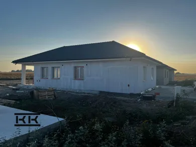 Na predaj 4-izbový dom, 497 m², Topoľnica