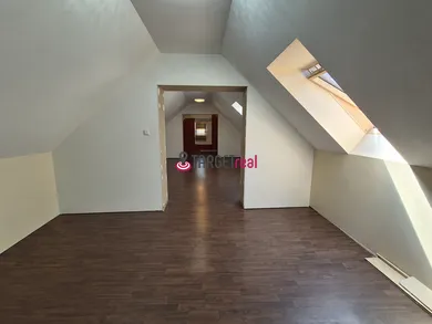 Na predaj dom, Košeca, Sadová