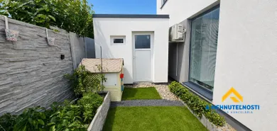 Na predaj 4-izbový byt, 244 m², Rovinka, Žitná ulica