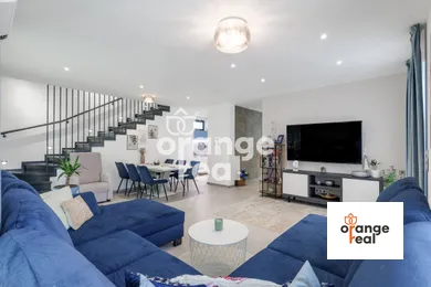 Eladó házak, 5-szobás, Malá Ida · €725 000