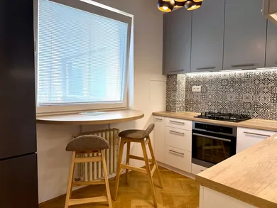 Na predaj 3-izbový byt, 91 m², Bratislava-Staré Mesto, Západný rad