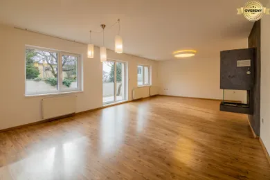 Na prenájom 5-izbový dom, 296 m², Bratislava-Nové Mesto, Prvá