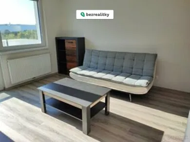 Na prenájom 2-izbový byt, 44 m², Bratislava-Ružinov