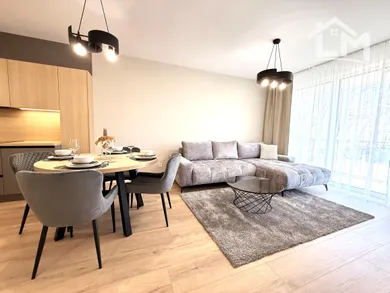 Na predaj 3-izbový byt, 75 m², Piešťany, -