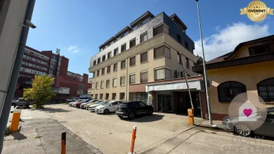 Na prenájom komerčné, 197 m², Bratislava-Nové Mesto, Kukuričná