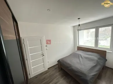 Na prenájom 3-izbový byt, 65 m², Martin, Medňanského