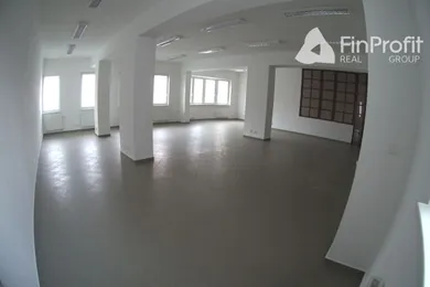 Lokale komercyjne na wynajem, Nitra · €932