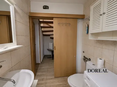 Na predaj 4-izbový dom, 180 m², Prietrž