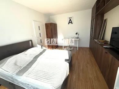 Na prenájom 1-izbový byt, 38 m², Šaľa, V. Šrobára