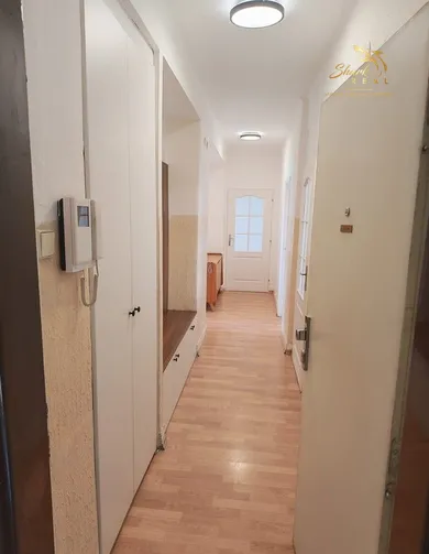 Mieszkania na wynajem, 3-pokojowe, Bratislava-Ružinov · €1100
