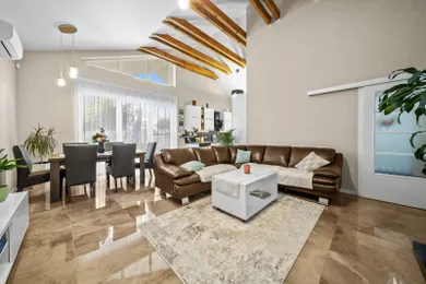Na predaj 4-izbový dom, 112 m², Malé Leváre