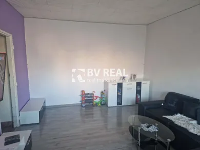 Na predaj 2-izbový byt, 54 m², Žiar nad Hronom