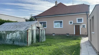 Na prenájom dom, 100 m², Malinovo, Petőfiho