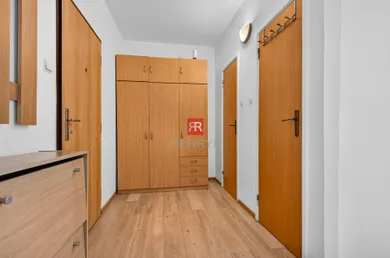 Na predaj 1-izbový byt, 38 m², Bratislava-Dúbravka, Galbavého