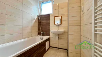 Na predaj 3-izbový byt, 88 m², Nové Mesto nad Váhom, Brigádnická