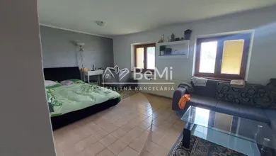 Na predaj 5-izbový dom, 90 m², Nitra, Dolnozoborská