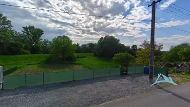 Na predaj pozemok, Záhorce, Potočná