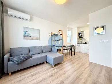 Byty na prenájom 2-izbový, Bratislava-Ružinov · €650