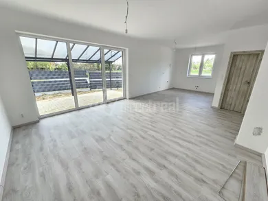 Na predaj dom v Selice · €183 700 · Novostavba