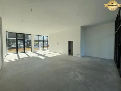 Na prenájom komerčné, 90 m², Poprad, Kukučínova