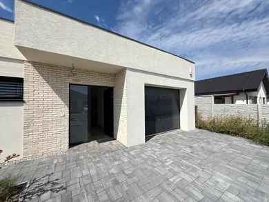 Na predaj 4-izbový dom, 148 m², Hviezdoslavov, Čerešňarka