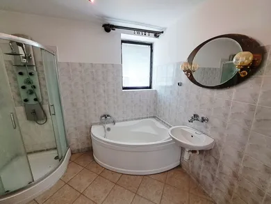 Houses for sale, 3-room in Komárno · €185,000