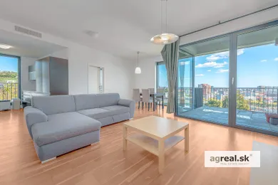Квартиры на продажу, 4-комнатные, Bratislava-Nové Mesto · €570 000