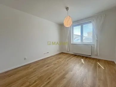 Na predaj dom v Láb · €235 000 · Pôvodný stav