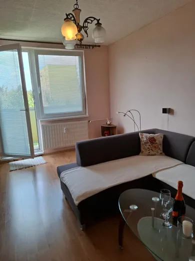 Na predaj 3-izbový byt, 76 m², Zlaté Moravce, Duklianska