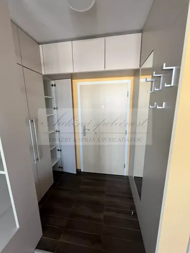 Na prenájom 2-izbový byt, 66 m², Bratislava-Rača