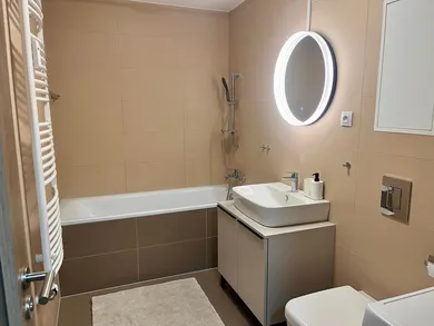Na prenájom 2-izbový byt, 70 m², Bratislava-Ružinov, Trnavská cesta
