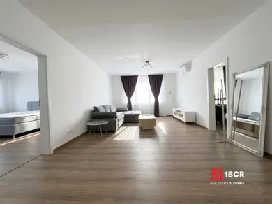 Na prenájom 3-izbový byt, 88 m², Bratislava-Ružinov, Gemerská