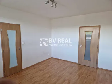 Byty na predaj 3-izbový, Žiar nad Hronom · €59 990
