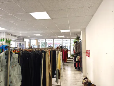 Na prenájom komerčné, 73 m², Humenné