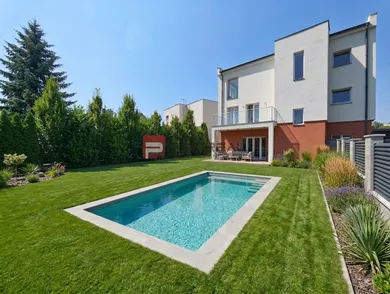 Domy na predaj 6-izbový, Pezinok · €585 000