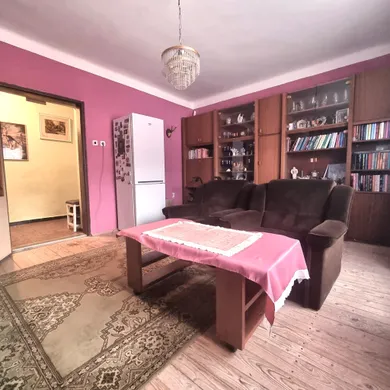 Na predaj 5-izbový dom, 100 m², Malé Leváre