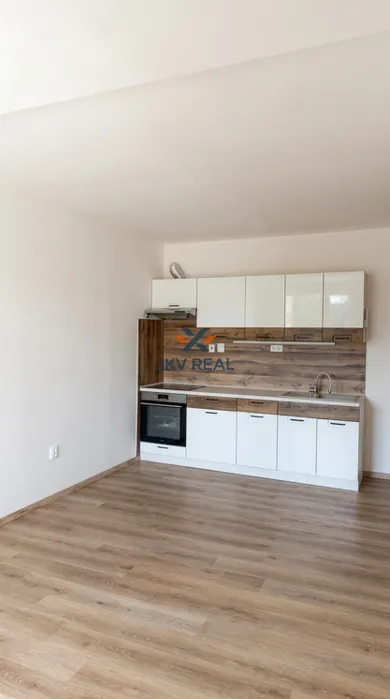 Byty na predaj 2-izbový, Nové Zámky · €119 000