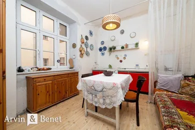 Na predaj 2-izbový byt, 75 m², Bratislava-Staré Mesto, Zochova