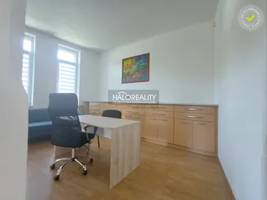 Na prenájom 2-izbový byt, 50 m², Handlová