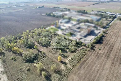 Na prenájom pozemok, Nové Zámky, Komárňanská cesta