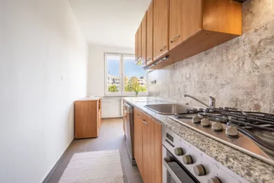 Na predaj 3-izbový byt, 80 m², Prievidza, M. Gorkého