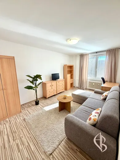 Na prenájom 2-izbový byt, 50 m², Banská Bystrica, Cesta k nemocnici