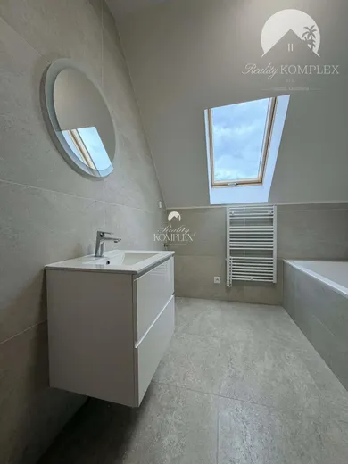 Domy na sprzedaż, Kolárovo · €225 000