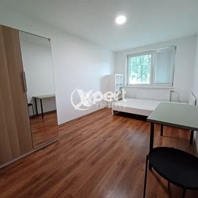 Na predaj 4-izbový byt, 83 m², Bratislava-Petržalka, Tupolevova
