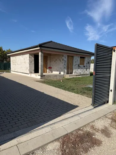 Na predaj dom, 50 m², Komárno, Hlavná ul.