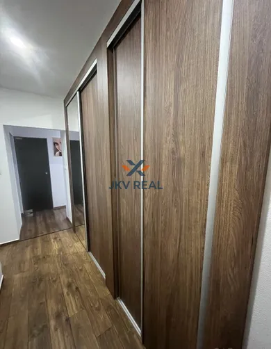 Na prenájom 2-izbový byt, 60 m², Banská Bystrica, Partizánska cesta