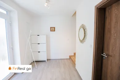 Na predaj 5-izbový dom, 115 m², Rovinka, Slnečnicova 16B
