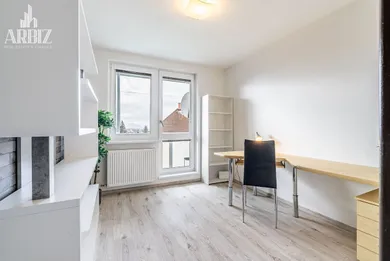 Na prenájom 3-izbový byt, 66 m², Liptovský Hrádok, SNP