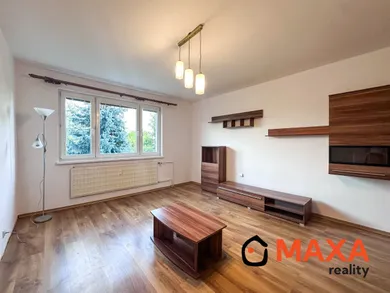 Mieszkania na wynajem, 3-pokojowe, Prievidza · €570